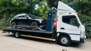 dc towing & recovery tow service company in Bristol, New Hampshire offering 24 hour towing near me
