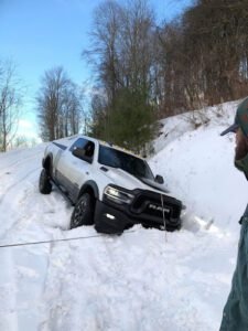 Pitts Towing & Service tow service company in Waynesville, North Carolina offering 24 hour towing near me