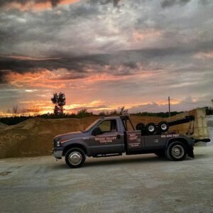 Metro Towing Service tow service company in Wyoming, Michigan offering 24 hour towing near me