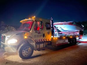Wind N Sea Towing tow service company in San Diego, California offering 24 hour towing near me