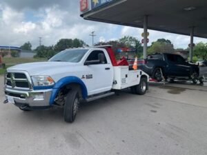 Captain Hook Towing tow service company in Waterford Twp, Michigan offering 24 hour towing near me