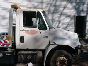 K & R Towing And Auto And Truck Repair tow service company in Westbrook, Maine offering 24 hour towing near me