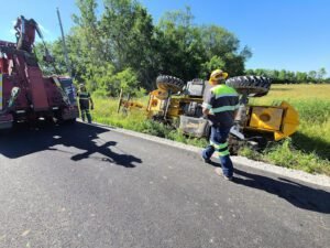 S & S Mobile Road Service tow service company in , offering 24 hour towing near me